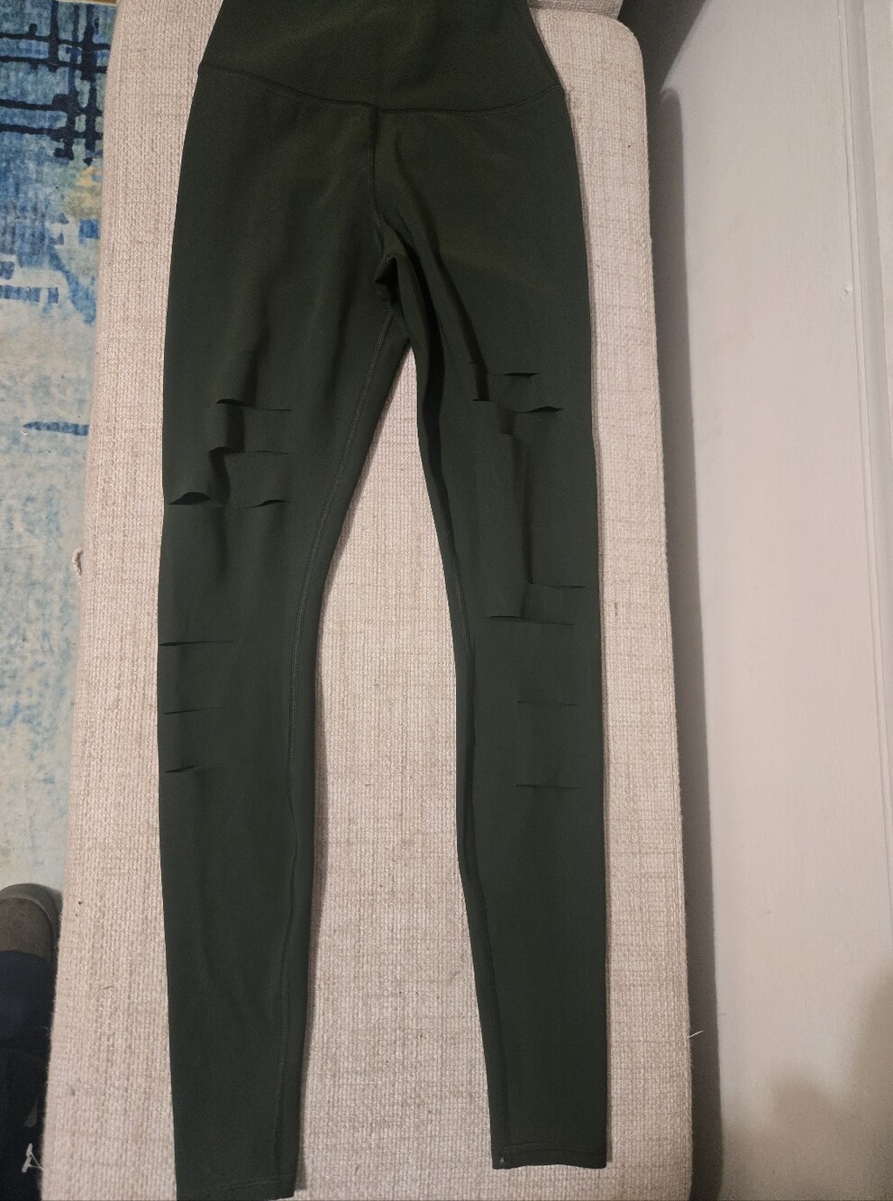 ALO Yoga High Waisted Ripped Warrior Leggings, Sz XS